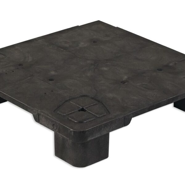 A black plastic square on a white background, resembling a plastic pallet.