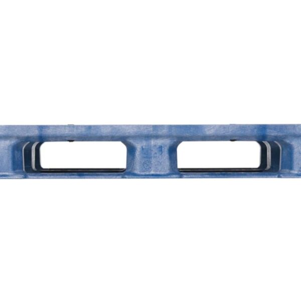 The RACKO 40 x 48 HD, crafted from durable blue plastic and featuring two rectangular openings on its side, is expertly designed for efficient handling and storage. It provides robust support for all your logistics needs.